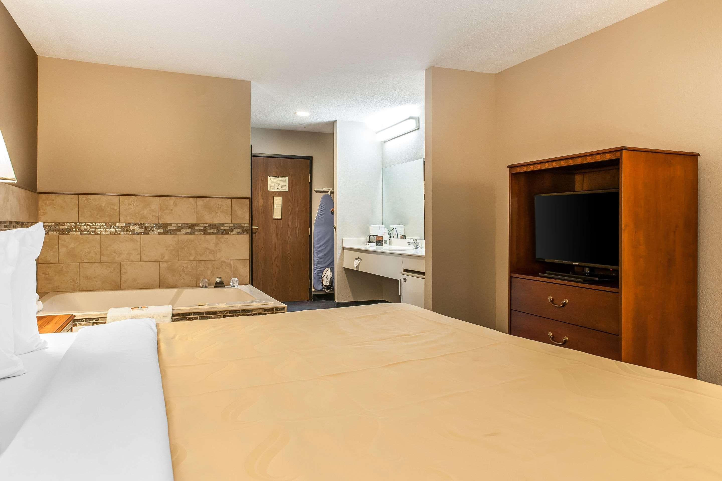Quality Inn Lewisport Екстер'єр фото
